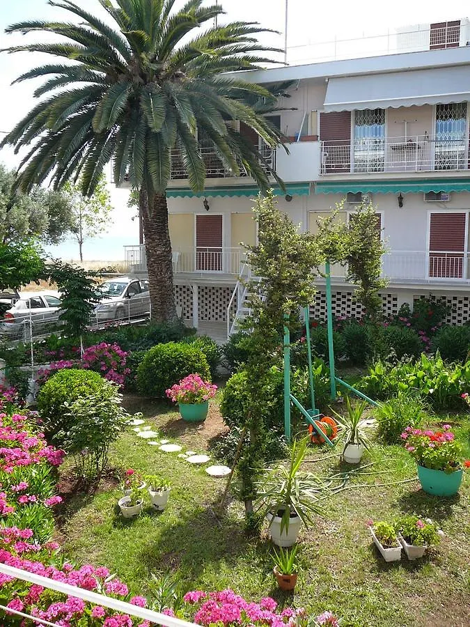 Apartments Juli Nea Poteidaia