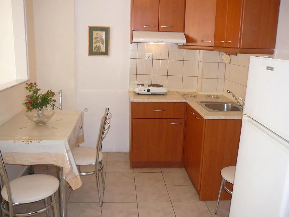 Apartments Juli Nea Poteidaia