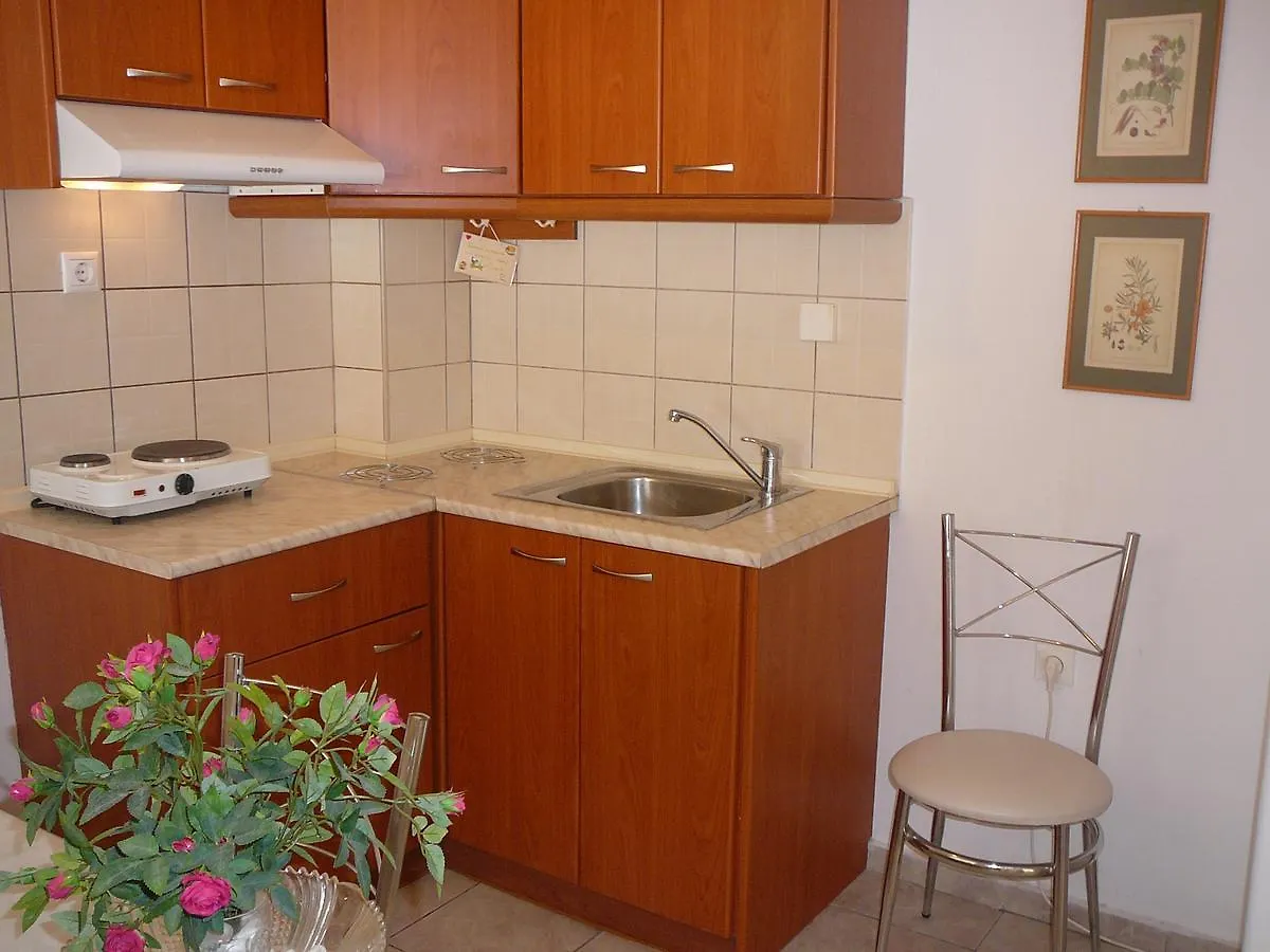 Apartments Juli Nea Poteidaia